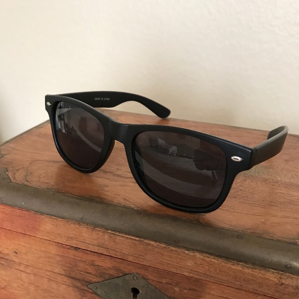 Mens wayfarer sunglasses